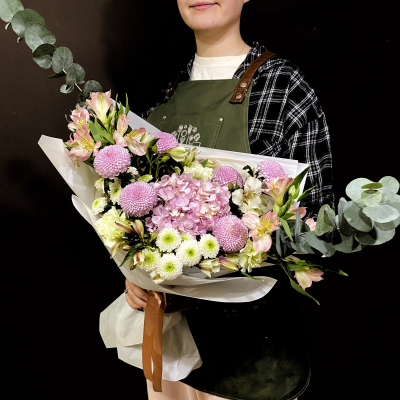 bouquet 1298: Гортензия, хризантемы Momoko, хризантемы Сантини, альстромерии