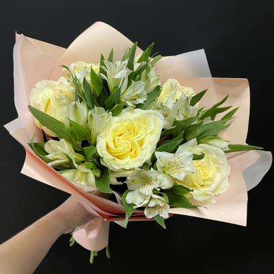 bouquet 1244: розы Candlelight, альстромерии